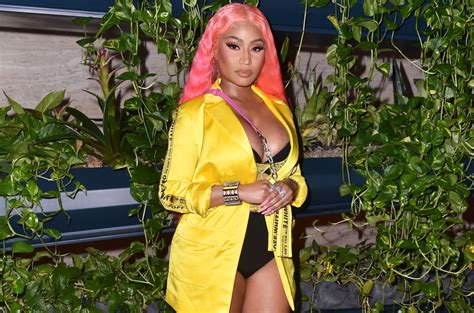 Nicki Minaj Pledges 25 000 Donation To Former ‘cosby Show’ Star Geoffrey Owens Billboard