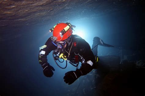 Breaking News British Cave Divers Also Rescued Four Trapped
