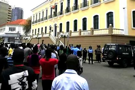 Tribunal De Luanda Prepara Se Para Condenar Activistas Detidos No último Sábado Angola24horas