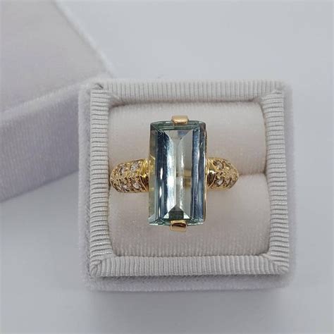 The duchess of sussex began wearing the ring on her wedding day in 2018. 11.5 Carat Aquamarine Princess Diana Aquamarine Ring ...