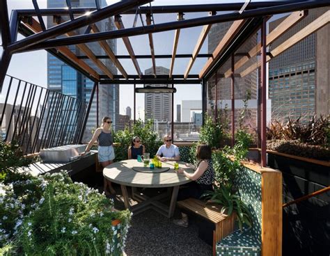 Phoenix Rooftop - A Green Space on the Roof of a 30-Story Building
