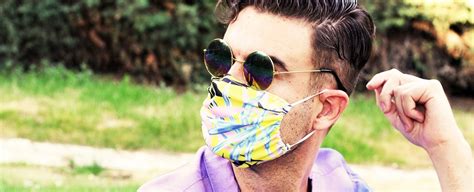 experts provide advice on how to wear a mask without fogging up with lenses or short breath
