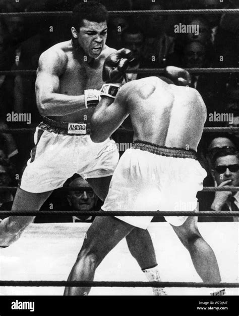 Sport Boxing Muhammad Ali B W Black And White Muhammad Ali Hi Res Stock