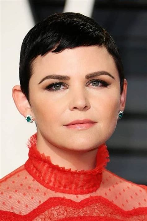 Whether you're trying to create a slimming effect or celebrate fullness, here are the best 'dos for beauties with round. 35 Ideal Pixie Cuts for Round Face for Women 2020 - The ...