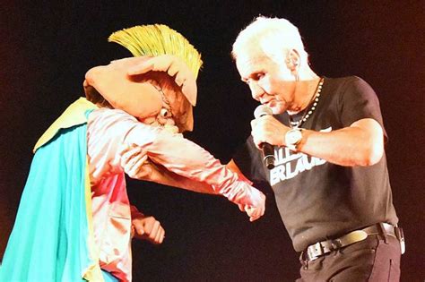 Der kühlschrank ist leer, das sparschwein auch. Die EAV macht auf ihrer Abschiedstournee Station in ...