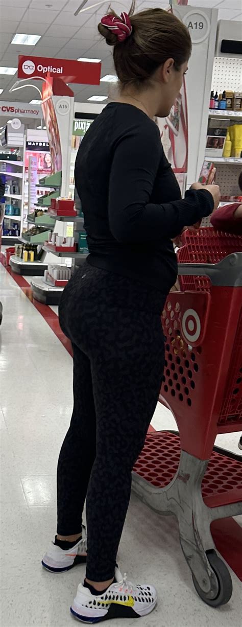 Sexy Latina Milf With The Greatest Ass Ever Spandex Leggings And Yoga Pants Forum