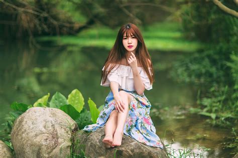 Wallpaper Asian Women Model Brunette Barefoot Sitting Stones Depth Of Field 2048x1365