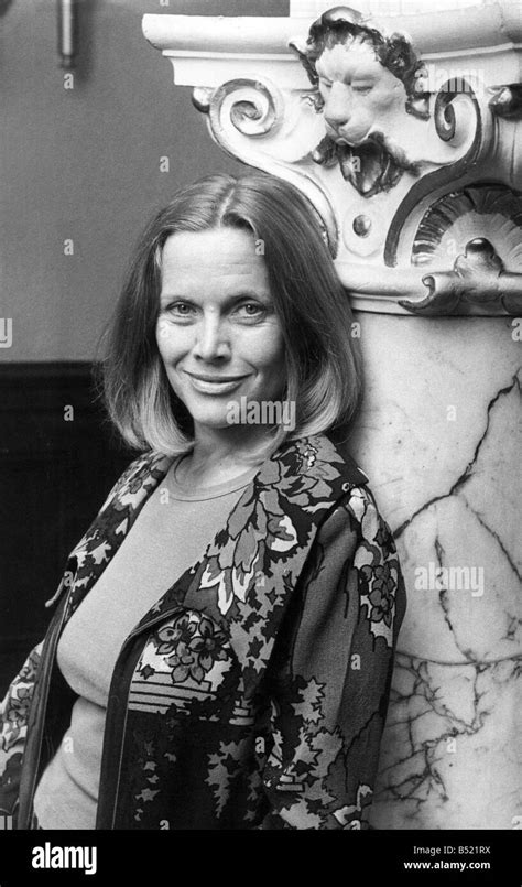 Page Honor Blackman Honor Blackman Honor High Resolution Stock Photography And Images Alamy