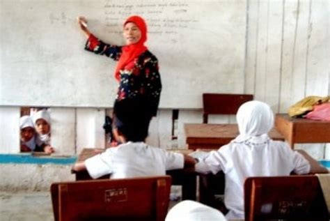 103 tentang pembelajaran pada pendidikan dasar dan menengah tahun 2014. Guru Harus Dilindungi dari Kekerasan Orang Tua Siswa ...
