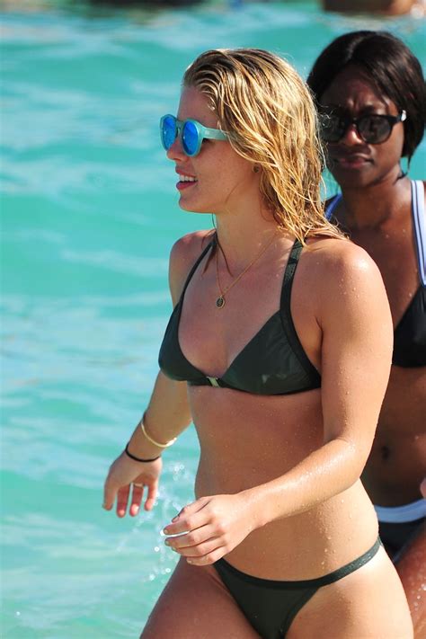 Emily Bett Rickards Hot In Bikini Album On Imgur
