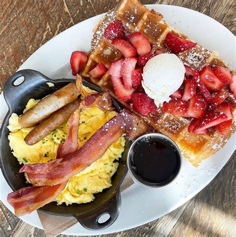 14 Best Brunch Spots In Los Angeles To Eat At In 2023 (+ What To Order)