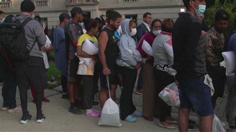Group Of Possible Migrants From Southern States Arrived In Sacramento