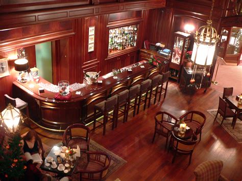 File:Bar-P1030319.jpg - Wikipedia