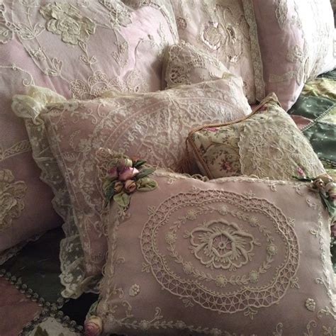 i want moooooore lace pillows lace art doilies crochet beautiful lace