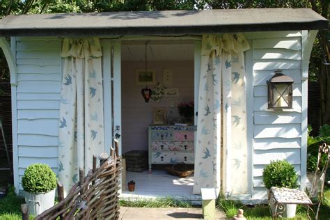 It stores important garden tools and doesn't every obsessive gardener dream of their very own potting shed/studio? Blue Skies and Bunting: Pretty potting shed