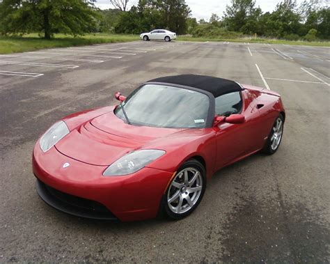 A motor, a controller and a battery pack. 2010 Tesla Roadster | Fuel Infection