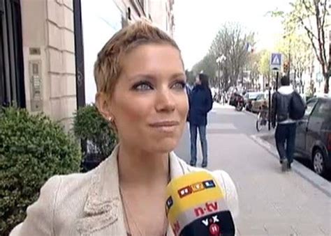 Submitted 27 days ago by meistermister69. Image result for sylvie van der vaart short hair | Sylvie ...