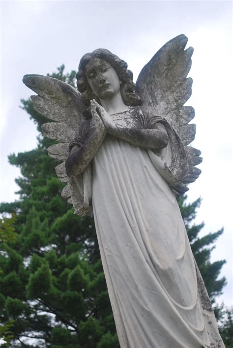 Old Cemetery In Vermont Angel Statues Cemetery Angels Old Cemeteries