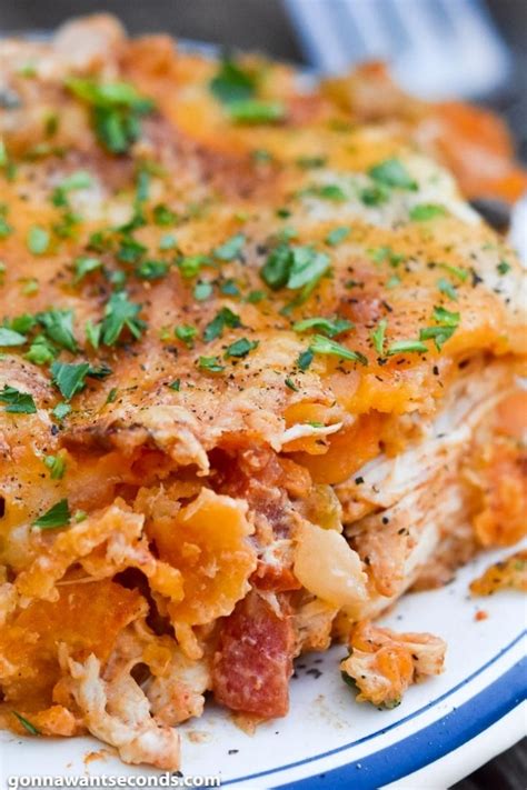Mexican dorito chicken casserole is layered with crushed doritos, chicken, cheese, and corn in a creamy sauce that creates a delicious quick and easy dinner your whole family will love! Dorito Chicken Casserole - Gonna Want Seconds