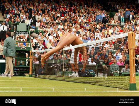 Streaker Wimbledon Hi Res Stock Photography And Images Alamy