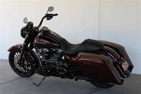 Road king special and road king cvo models come from the factory with the front turn signal lights mounted to the handlebar controls. 2019 Harley-Davidson Road King® Special Motorcycles Apache ...