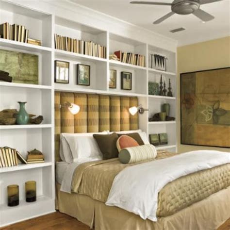 Dual master bedroom plans can be found in all size and styles of homes so whether you're looking for a contemporary or country styled house plan, these home styles can easily meet your needs. Built-ins around Bed - Inspiration - Remodelando la Casa