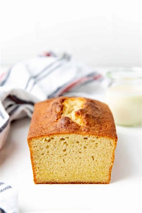 December 17, 2015 by david 37 comments. Eggnog Pound Cake with Eggnog Glaze - The Flavor Bender