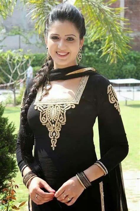 Pin By Satti Aujla On Punjabi Suits Punjabi Girls Ladies Kurti