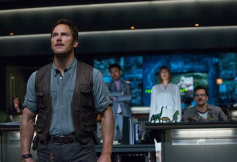 Chris Pratt Is The Raptor Whisperer In Jurassic World Front Row Features