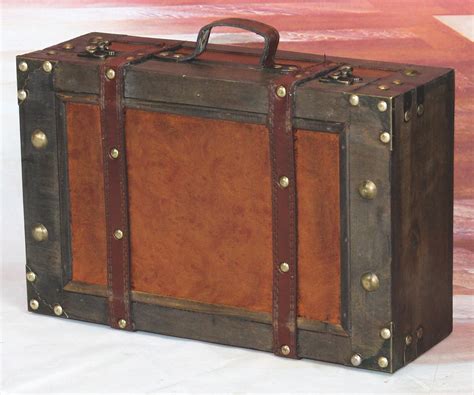 Steamer Trunk Suitcase Stripes Old Fashioned Luggage Leather Antique