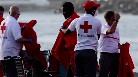 Guarda costeira espanhola resgata 86 migrantes nas Ilhas Canárias