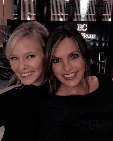 Mariska Fanpage💘 7k Auf Instagram „theyre So Beautiful🦋💖 • • Therealmariskahargitay