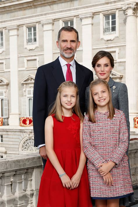 La Familia Real Publica Su Tradicional Felicitación De Navidad