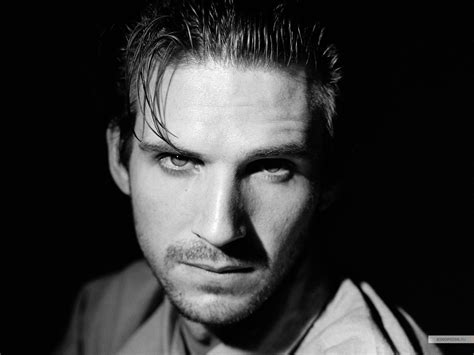 Ralph Fiennes photo gallery - high quality pics of Ralph Fiennes | ThePlace