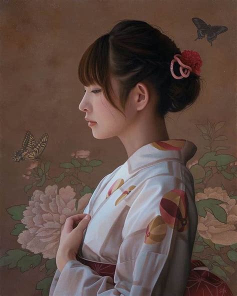 Artist Takes Months To Capture Every Detail Of Japanese Women In Ethereal Oil Paintings