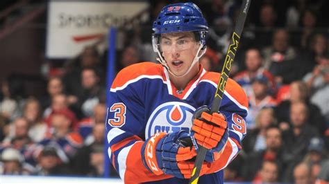 Most recently in the nhl with edmonton oilers. Martin McGuire croit que ce n'est pas Milan Lucic qui sera ...
