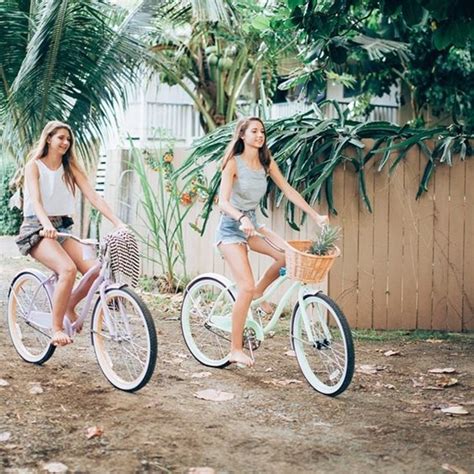 40 Silly Yet Beautiful Best Friends Picture Ideas