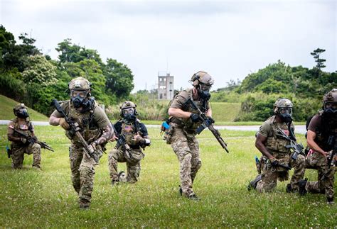 Green Berets With 1st Battalion 1st Special Forces Group And Eod