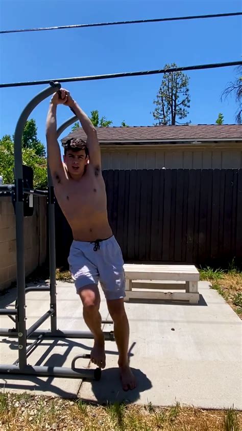Alexis Superfan S Shirtless Male Celebs Hayes Grier Shirtless Workout