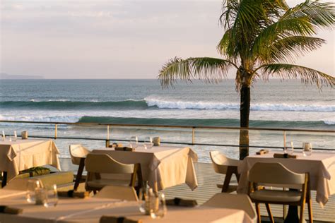 Visitors who feel overwhelmed by aggressive hawkers. Christmas in Bali 2019 - Ku De Ta Seminyak - NOW! Bali