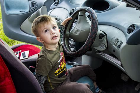 „ab welcher größe darf man vorne sitzen? Ab wann dürfen Kinder im Auto vorne sitzen? - graviditas.net
