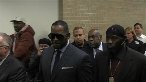 R Kelly Judge Denies Request For 850k In Fees From Ex Manager Youtube