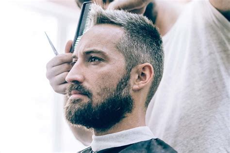 sugestões de cortes de cabelo para homens grisalhos