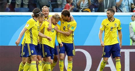 إبراهيموفيتش يهاجم مدرب السويد بسبب لاعب يوفنتوس. السويد تتغلب على سويسرا وتبلغ ربع نهائي المونديال