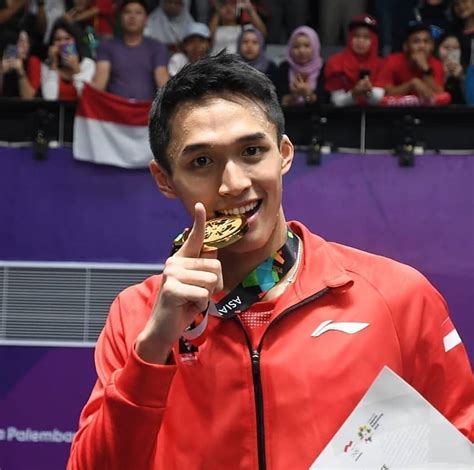 Nama pebulu tangkis jonatan christie kini tengah erat dikaitkan dengan kapten jkt48 shania junianatha, alias shanju. Jonathan Christie