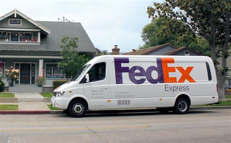 FedEx to Expand EV Fleet Charging Infrastructure - Advanced Fleet English