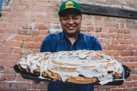 You Can Now Have A 5 Pound Cinnamon Roll Delivered To Your Door