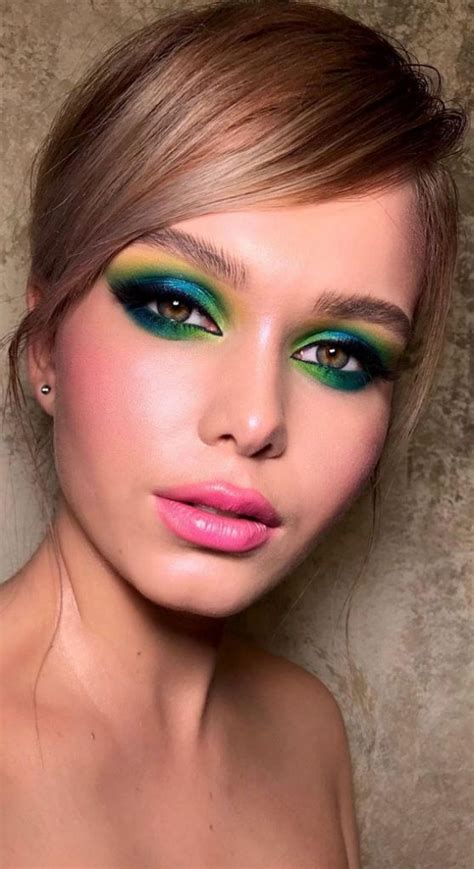 50 Makeup Looks To Make You Shine In 2023 Shades Of Peacock Eyeshadow