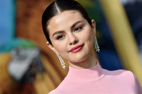 Selena Gomez Shares ‘dolittle Movie Premiere Photos Billboard