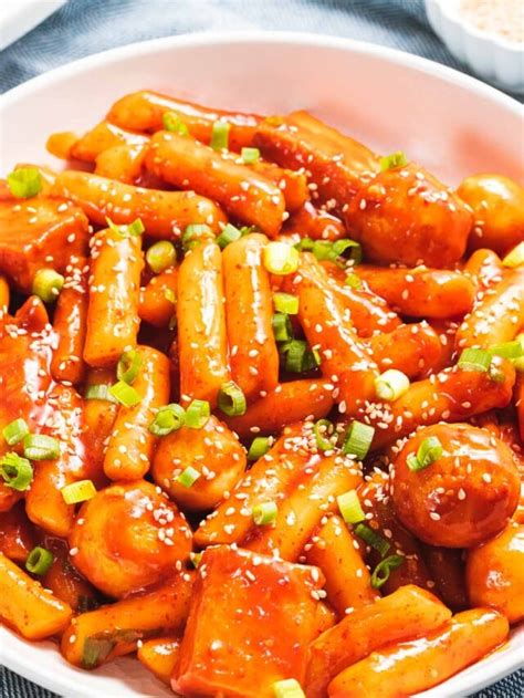 Easy Tteokbokki Spicy Korean Rice Cakes Drive Me Hungry